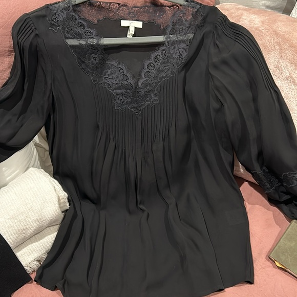 Joie “Olsone” silk and lace top size small - Picture 13 of 13